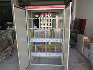 控制箱